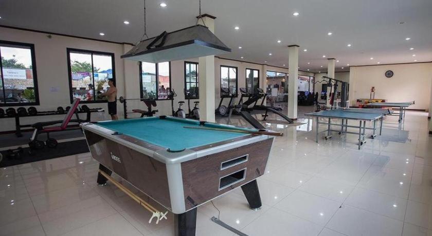 Bua Tara Resort Nong Prue Bagian luar foto