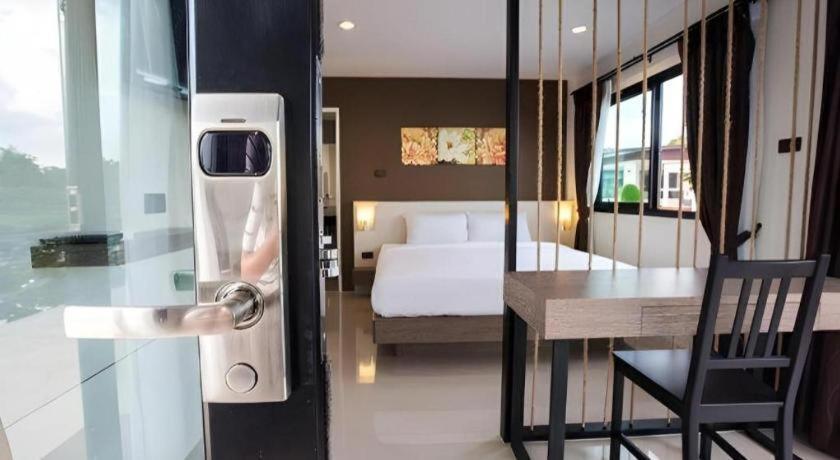 Bua Tara Resort Nong Prue Bagian luar foto