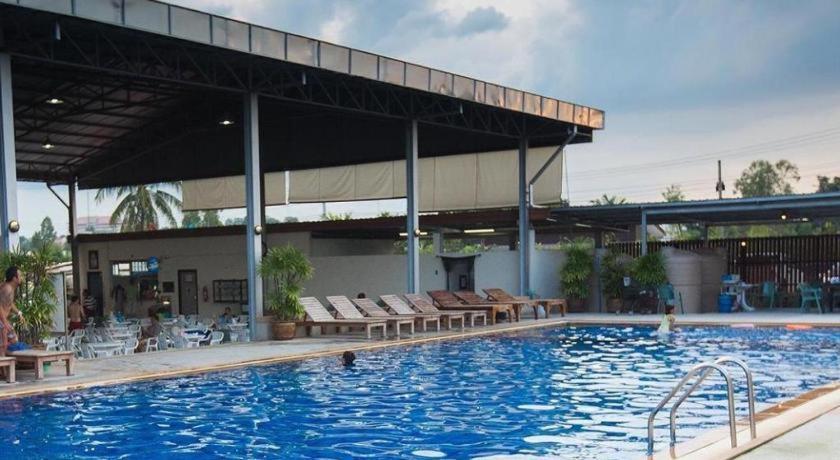 Bua Tara Resort Nong Prue Bagian luar foto