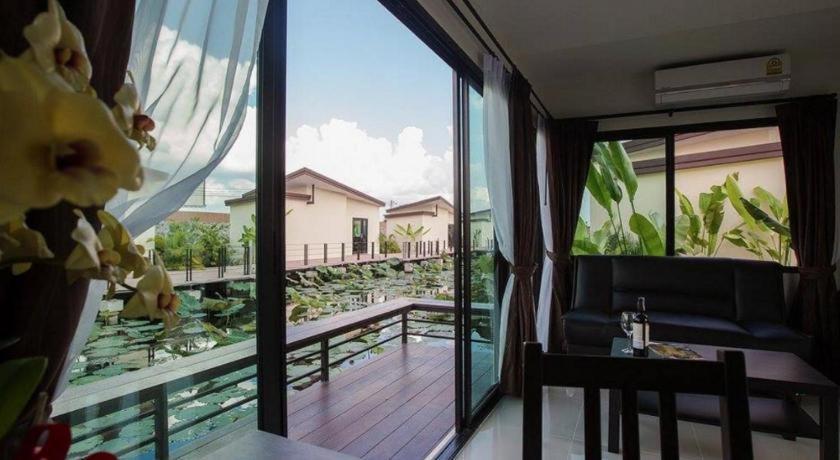 Bua Tara Resort Nong Prue Bagian luar foto