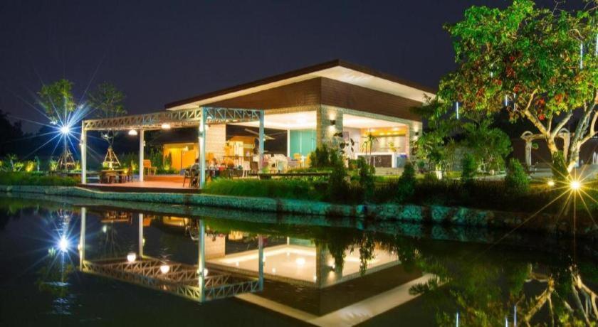 Bua Tara Resort Nong Prue Bagian luar foto